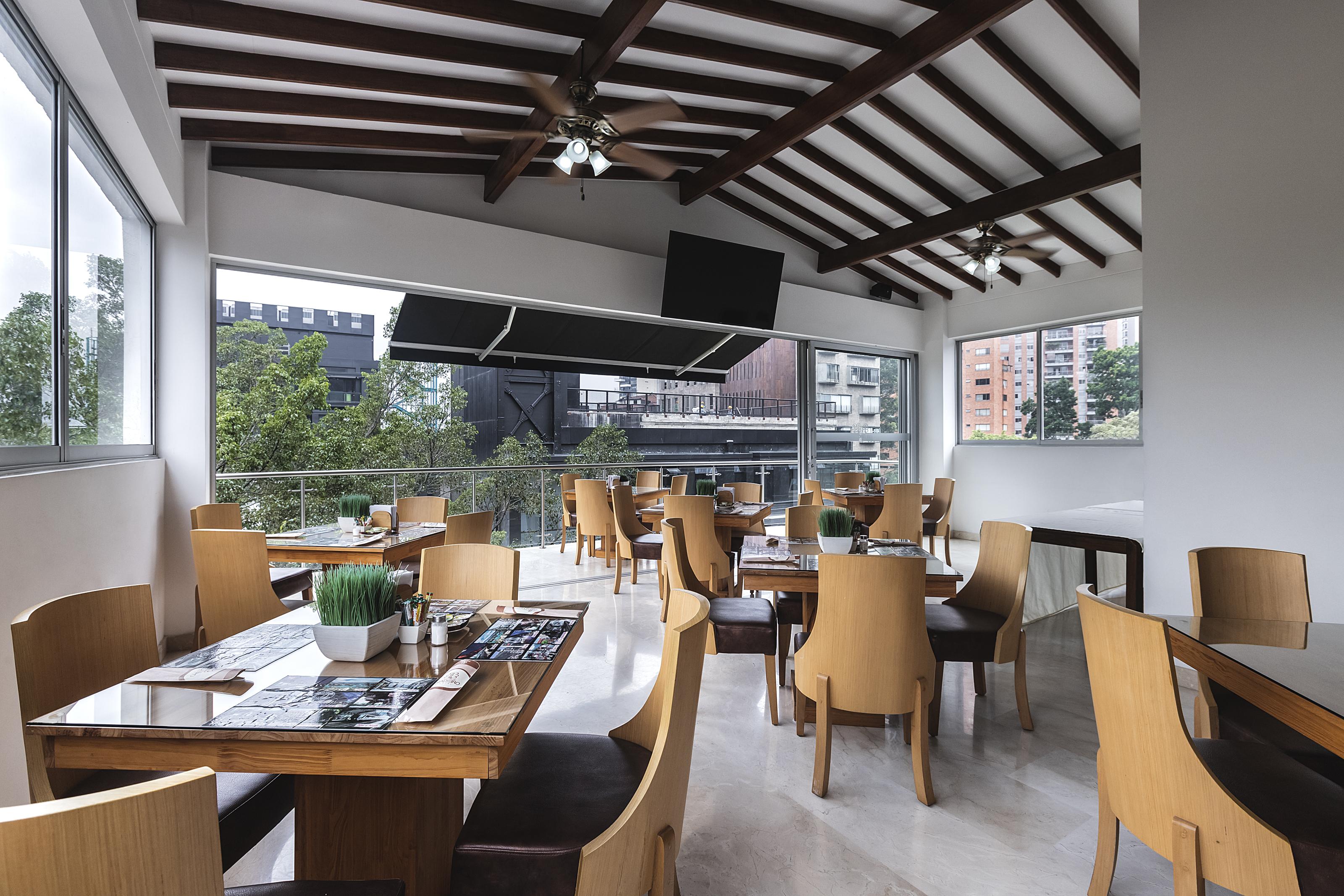 Hotel Madeiro Medellín Zewnętrze zdjęcie