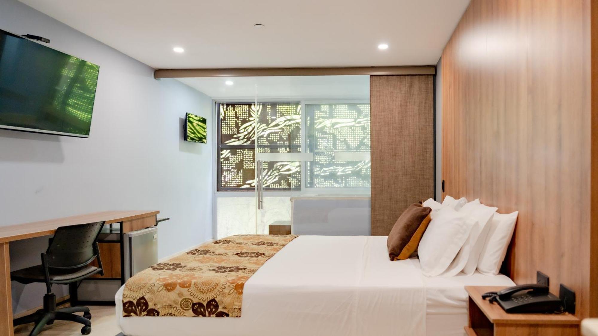 Hotel Madeiro Medellín Zewnętrze zdjęcie
