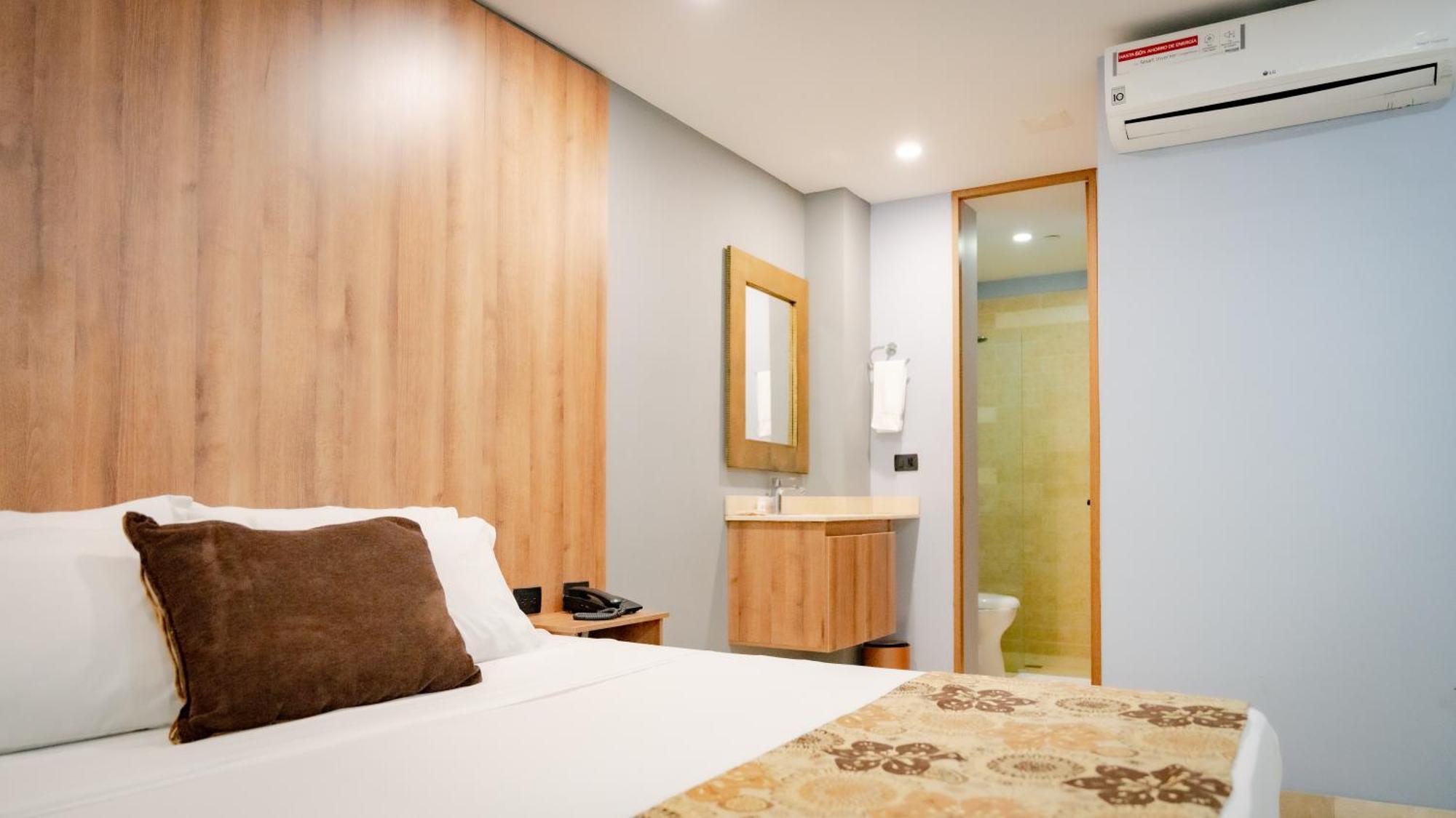 Hotel Madeiro Medellín Zewnętrze zdjęcie
