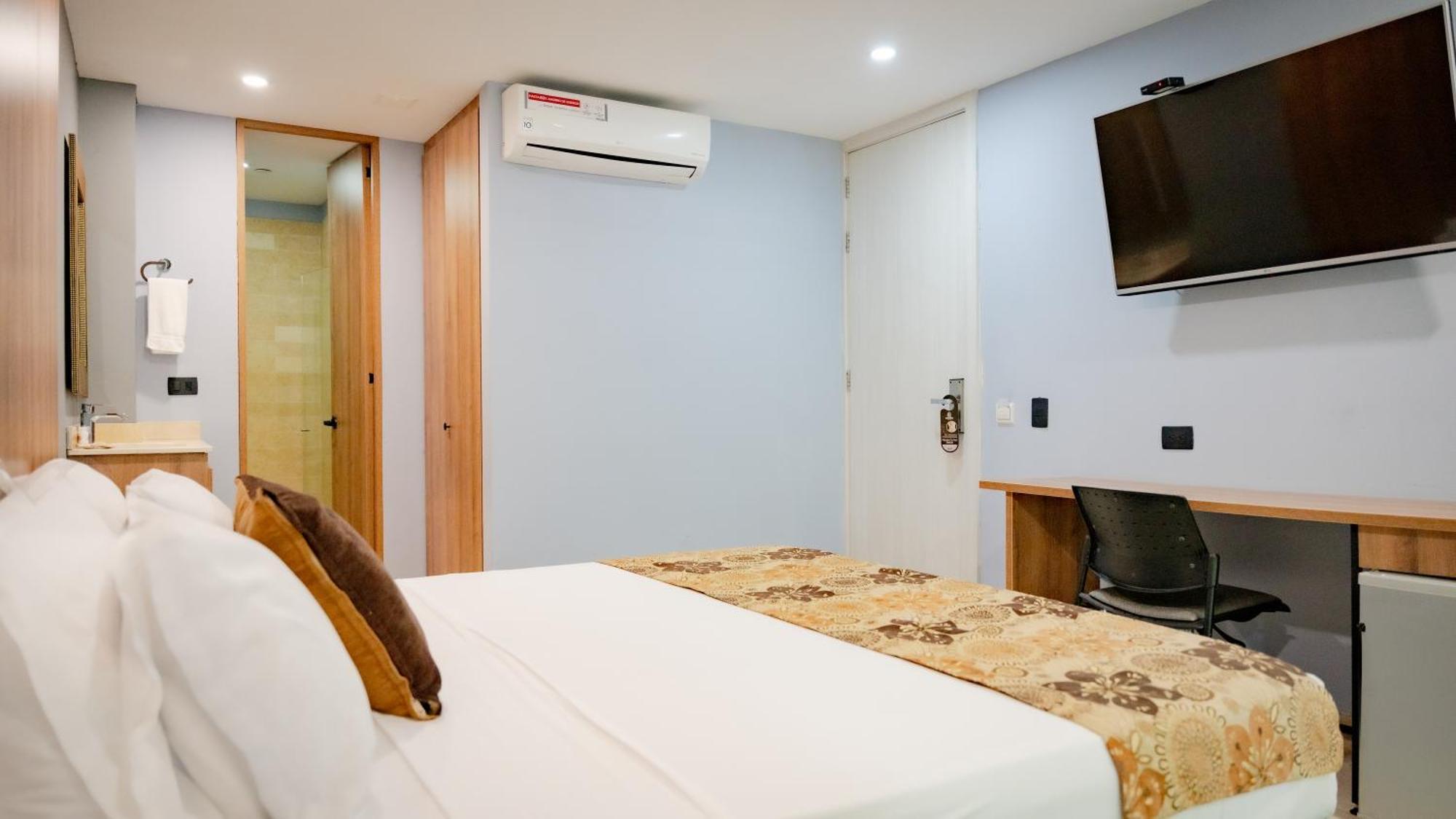 Hotel Madeiro Medellín Zewnętrze zdjęcie