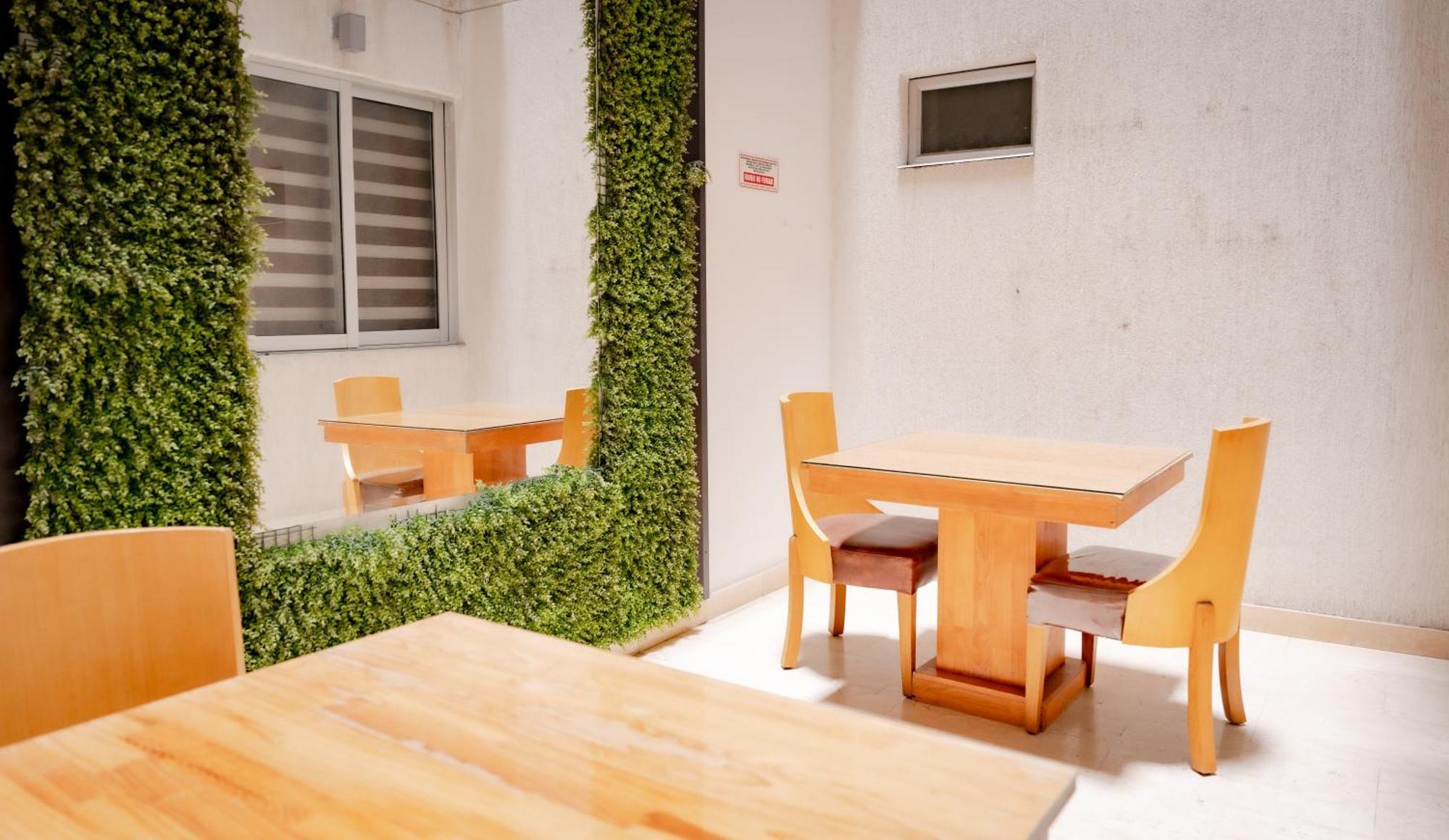 Hotel Madeiro Medellín Zewnętrze zdjęcie