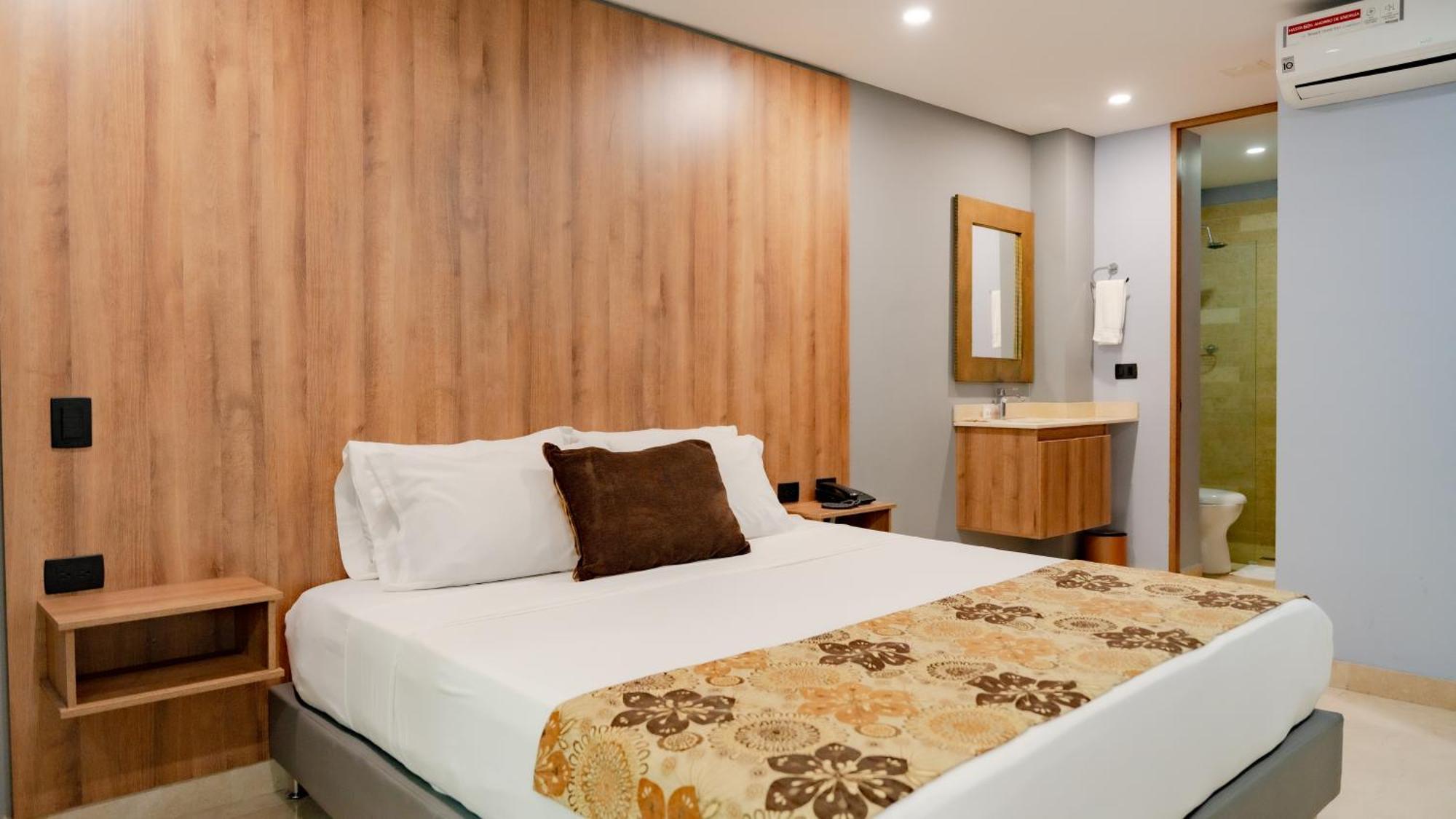 Hotel Madeiro Medellín Zewnętrze zdjęcie