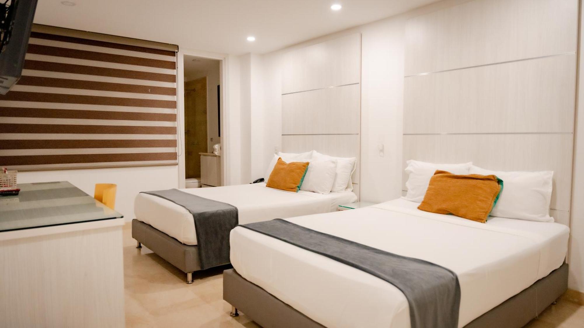 Hotel Madeiro Medellín Zewnętrze zdjęcie